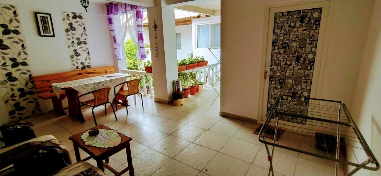 Vila Traian Si Teodora Костинешти Экстерьер фото