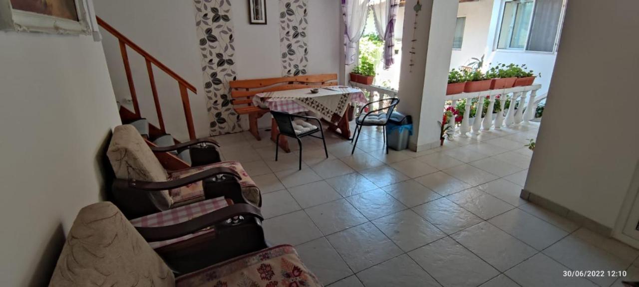 Vila Traian Si Teodora Костинешти Экстерьер фото