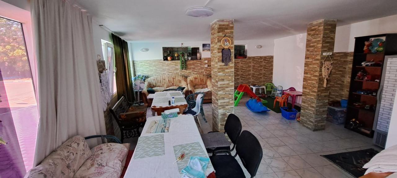 Vila Traian Si Teodora Костинешти Экстерьер фото
