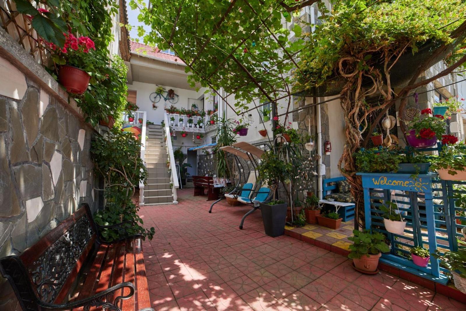 Vila Traian Si Teodora Костинешти Экстерьер фото